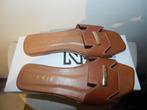 Nikkie leren instap slippers bruin aparte band Nieuw in doos, Slippers, Bruin, Verzenden, Nieuw