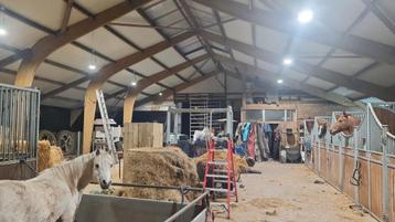 Led stal verlichting ufo high bay lampen. Schuur verlichting beschikbaar voor biedingen