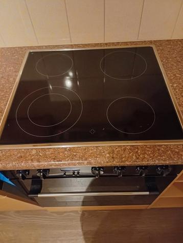 Pelgrim keramische kookplaat met oven beschikbaar voor biedingen