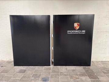 Porsche reclame beschikbaar voor biedingen