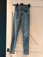 Levi’s jeans maat 24/ xxs, Blauw, Ophalen of Verzenden, W27 (confectie 34) of kleiner, Levi’s
