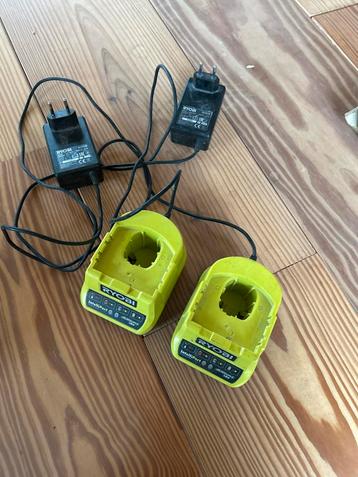 2x Ryobi One+ Accu Opladers beschikbaar voor biedingen