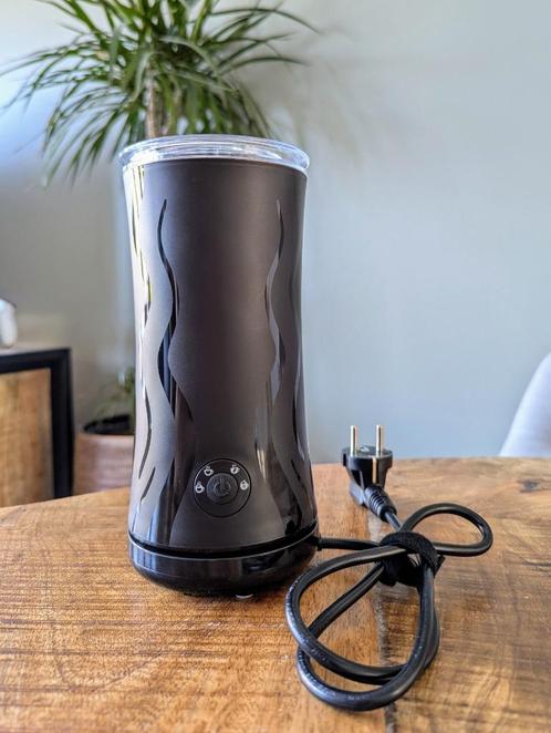 Goliving Melkopschuimer Elektrisch 4-in-1 – Zwart 240 ml, Witgoed en Apparatuur, Melkopschuimers, Nieuw, Elektrische melkopschuimer