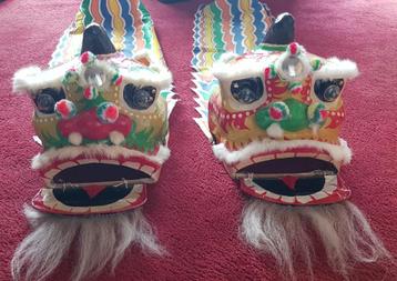 Chinese leeuwenmaskers voor het nieuwe jaar beschikbaar voor biedingen