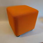 Steelcase Hocker met oranje wollen bekleding., Ophalen of Verzenden, Zo goed als nieuw, Stof, Minder dan 50 cm