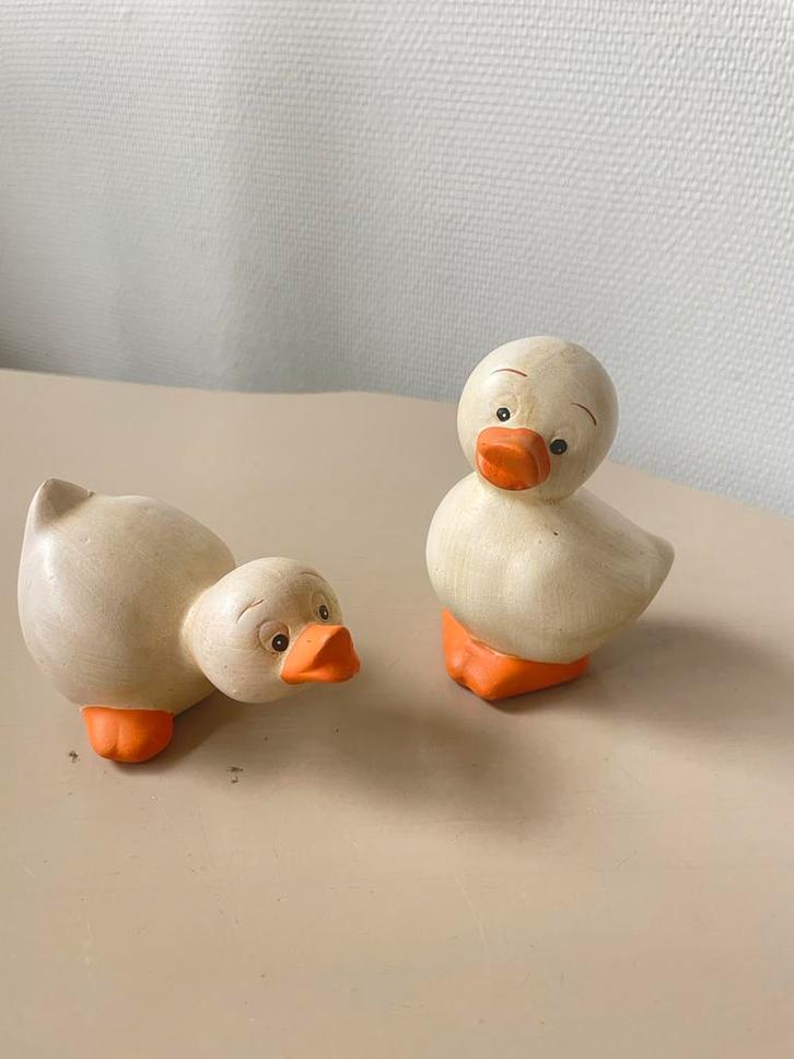 2 stenen kuikentjes- pasen, Verzamelen, Beelden en Beeldjes, Zo goed als nieuw, Dier, Ophalen of Verzenden