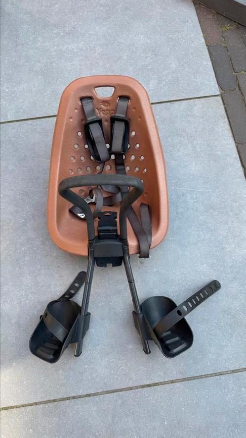 Yepp mini brown fiets kinderzitje met scherm, Fietsen en Brommers, Fietsaccessoires | Fietsstoeltjes, Gebruikt, Voorzitje, Voetsteuntjes