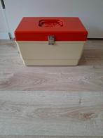 Retro Curver Naaidoos, Ophalen