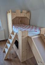 Kinderbed Kasteelbed met glijbaan en kelder/speelruimte, Ophalen, Zo goed als nieuw, 180 cm of meer, 85 tot 100 cm