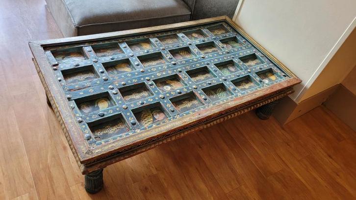 Kleurrijke, antieke salontafel Oosterse stijl, Huis en Inrichting, Tafels | Salontafels, Minder dan 50 cm, 50 tot 100 cm, 100 tot 150 cm