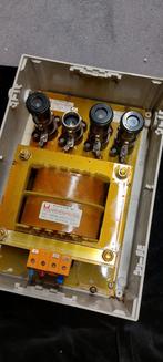 2 stuks zware Transformator  12 volt - 2 x 300VA, Ophalen of Verzenden