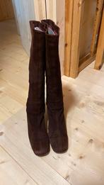 Stephane Kélian laarzen donkerrood suede maat 39, Kleding | Dames, Schoenen, Hoge laarzen, Ophalen of Verzenden, Gedragen, Rood