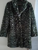 Mooie fluffy dames jas mt 38/40, Ophalen of Verzenden, Zo goed als nieuw, Maat 38/40 (M)