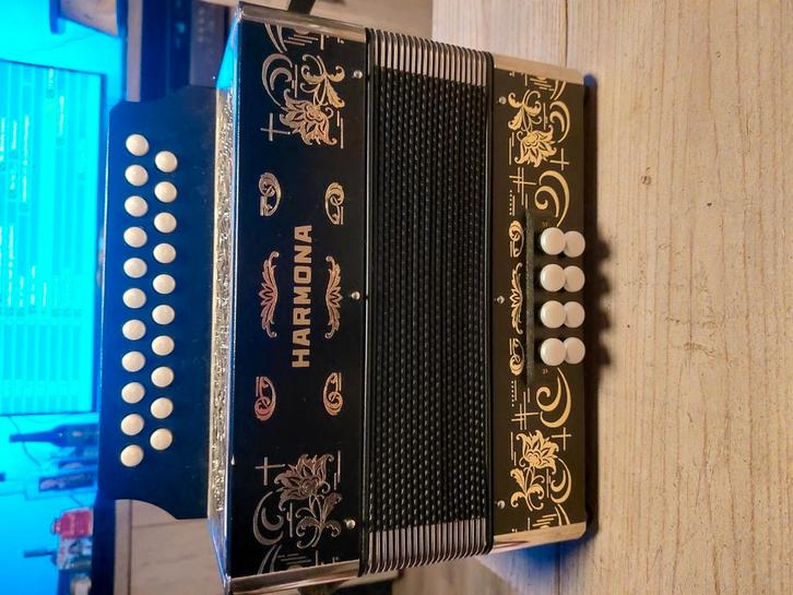 Trekharmonica.  Merk: Harmona. Prima staat, Muziek en Instrumenten, Accordeons, Zo goed als nieuw, Overige merken, Ophalen