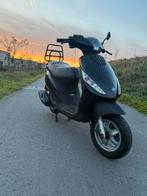 Nette Piaggio Zip 4 Takt Blauwe Plaat, Fietsen en Brommers, Scooters | Piaggio, Gebruikt, Zip, Ophalen of Verzenden, Benzine