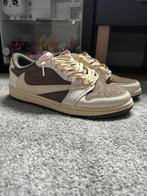 Air Jordan 1 Low Travis Scott Reverse Mocha Maat 42, Bruin, Ophalen of Verzenden, Zo goed als nieuw, Jordan x Travis Scott