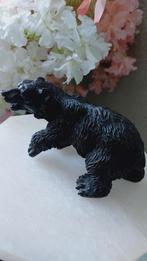 Bronzen beer, Ophalen