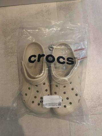 Crocs nieuw beschikbaar voor biedingen