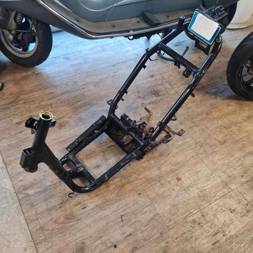 Sym DD frame met snorkenteken zonder wok, Fietsen en Brommers, Brommeronderdelen | Scooters, Gebruikt, SYM, Frame, Ophalen