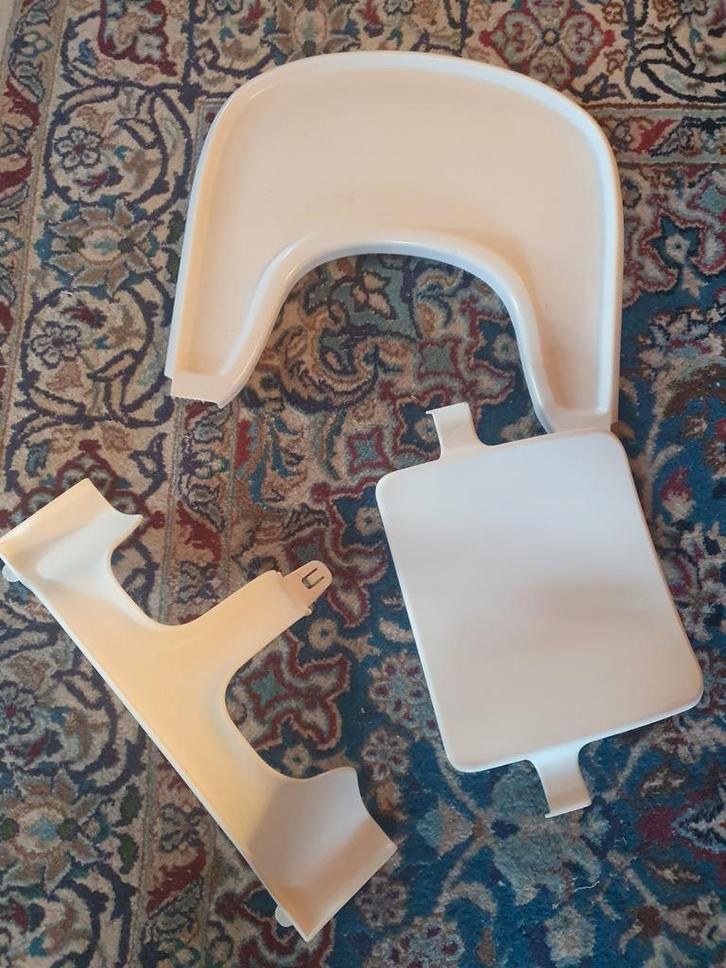 Stokke Tripp Trapp Babyset + Tafelblad, Kinderen en Baby's, Kinderstoelen, Zo goed als nieuw, Meegroeistoel, Afneembaar eetblad