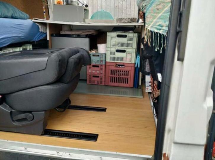 2 uitneembare zwarte camperstoelen met eigen gordel op rails, Caravans en Kamperen, Camper-accessoires, Zo goed als nieuw, Ophalen