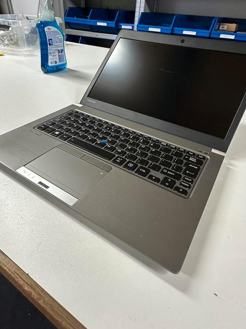 Toshiba en Asus laptop, Computers en Software, Windows Laptops, Gebruikt, 13 inch, SSD, 8 GB, Qwerty, Ophalen