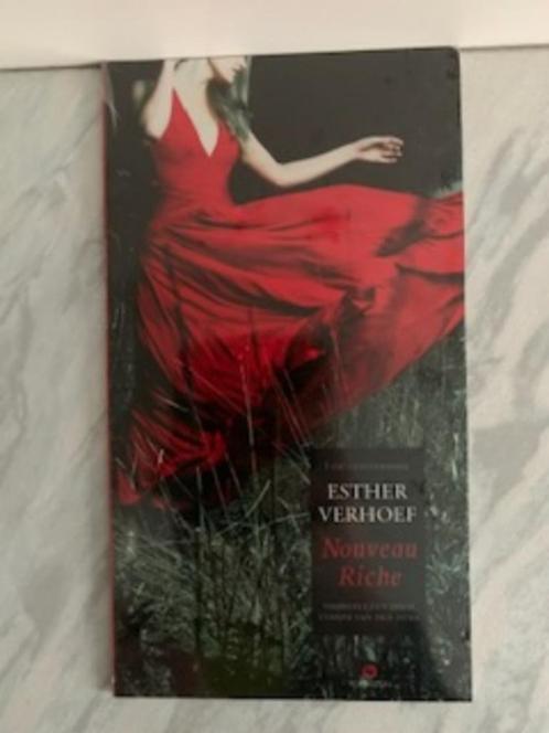 Luisterboeken Esther Verhoef - Nouveau Riche NIEUW, Boeken, Luisterboeken, Cd, Volwassene, Ophalen of Verzenden