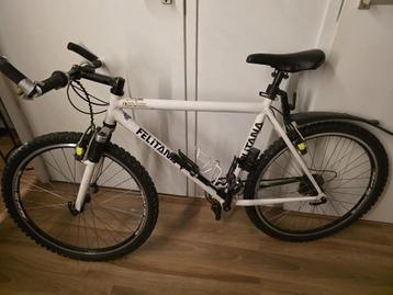 felitana mountainbike beschikbaar voor biedingen