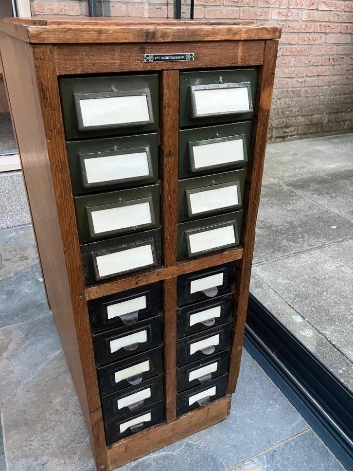 Industrieel antiek ladenkastje (eikenhout/metaal), Antiek en Kunst, Antiek | Meubels | Kasten, Ophalen