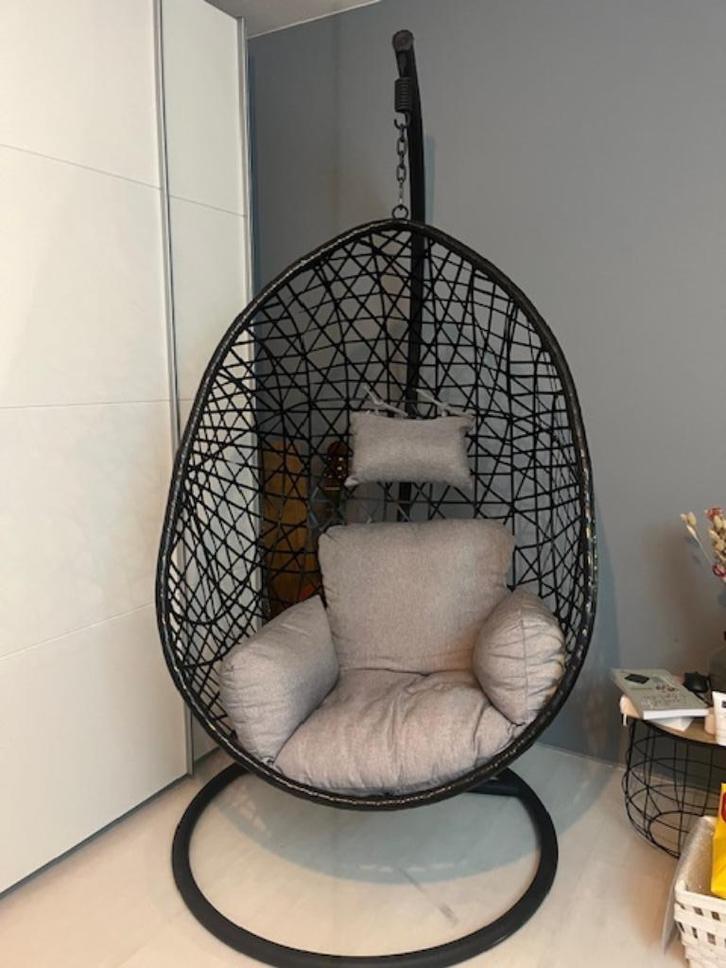 Hangstoel zwart inclusief kussens, Huis en Inrichting, Stoelen, Gebruikt, Eén, Metaal, Stof, Zwart, Ophalen