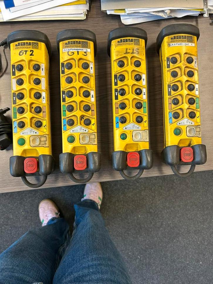 4x Radiografische handzender JAY Electronique, Hobby en Vrije tijd, Elektronica-componenten, Gebruikt, Ophalen of Verzenden