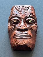 Vintage Hand Carved New Zealand Maori Wheku, Antiek en Kunst, Ophalen of Verzenden