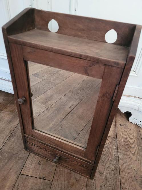 Zeer oud eikenhouten medicijnkastje foto 1 t/m  6, Antiek en Kunst, Curiosa en Brocante, Ophalen of Verzenden