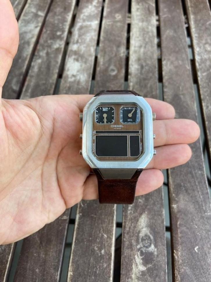 Diesel DZ 7064, Sieraden, Tassen en Uiterlijk, Horloges | Heren, Zo goed als nieuw, Polshorloge, Overige merken, Staal, Leer, Ophalen