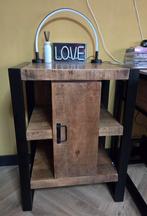 T.E.A.B Mangohouten kast, Overige houtsoorten, Met deur(en), Zo goed als nieuw, Minder dan 100 cm