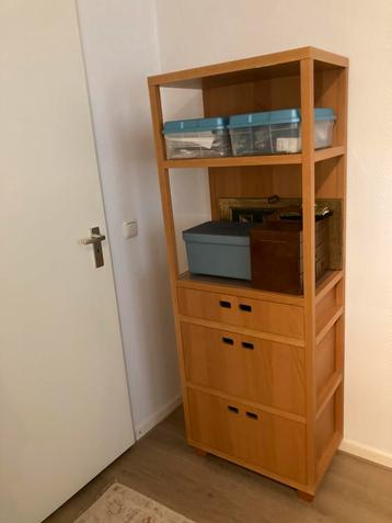 Bergmeubel, hobby kast, of ideaal voor de tienerkamer beschikbaar voor biedingen