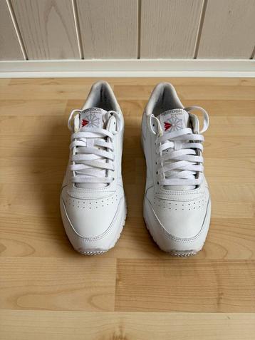 Reebok Classic Unisex - mt 42 beschikbaar voor biedingen