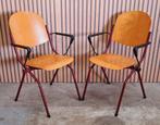 70 x houten schoolstoelen kantine stoelen Retro horeca cafe, Huis en Inrichting, Ophalen of Verzenden, Zo goed als nieuw, Rood