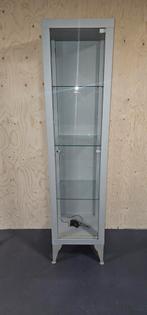 GRATIS! Vitrinekast met glazen planken, Huis en Inrichting, Kasten | Vitrinekasten, Minder dan 50 cm, Ophalen of Verzenden, Glas