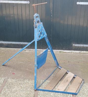 Promat Pijpenbok / Pijkenklem / Werkuitrusting beschikbaar voor biedingen