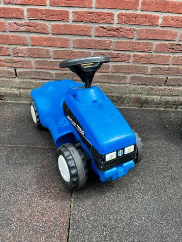 Loopauto trekker New Holland beschikbaar voor biedingen
