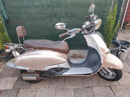 Senzo snorscooter 2017, Fietsen en Brommers, Snorfietsen en Snorscooters, Gebruikt, Overige merken, Benzine, Ophalen