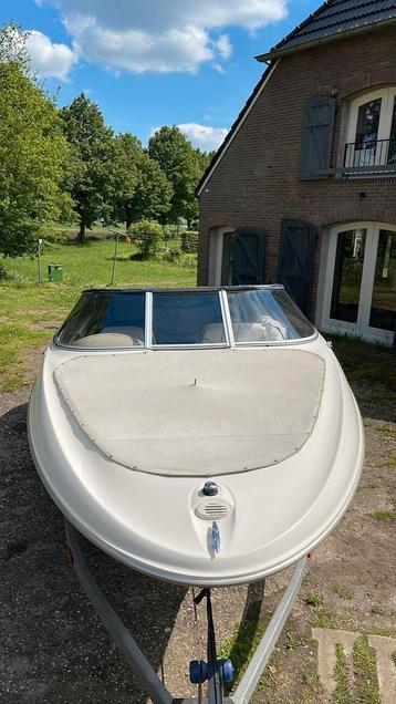 Bayliner CAPRI 2050 LS 5,7 V8 nwe motor trailer geheel compl beschikbaar voor biedingen