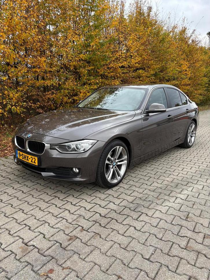 BMW 3-Serie 320i Efficientdynamics Edition 170pk 2013 Bruin, Auto's, BMW, Particulier, 3-Serie, Benzine, A, Sedan, Handgeschakeld
