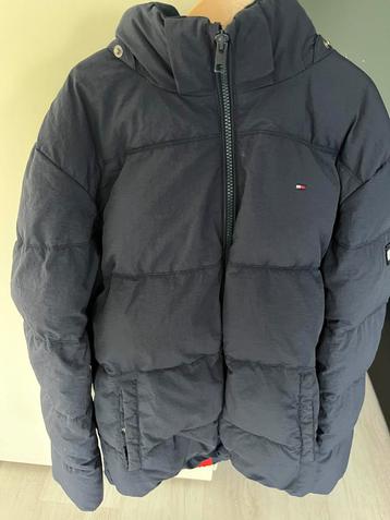 Tommy Hilfiger winterjas maat 164 beschikbaar voor biedingen