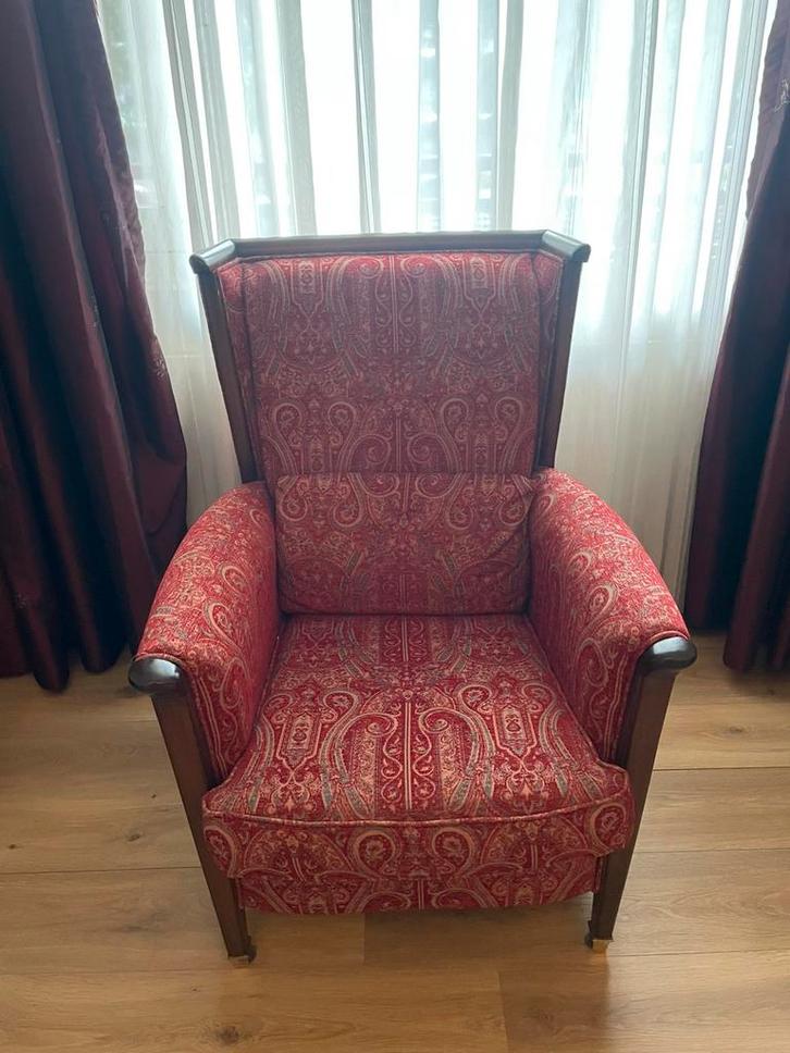 Rode klassieke fauteuil/stoel, Huis en Inrichting, Fauteuils, Gebruikt, Hout, Stof, 50 tot 75 cm, Minder dan 75 cm, Ophalen