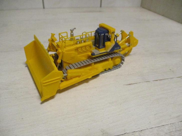Kibri Komatsu Bulldozer D575 A-2 no 11354, Hobby en Vrije tijd, Modelauto's | 1:87, Zo goed als nieuw, Hijskraan, Tractor of Landbouw
