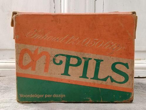 Oude kartonnen Albert Heijn pils doos, Verzamelen, Merken en Reclamevoorwerpen, Zo goed als nieuw, Ophalen of Verzenden