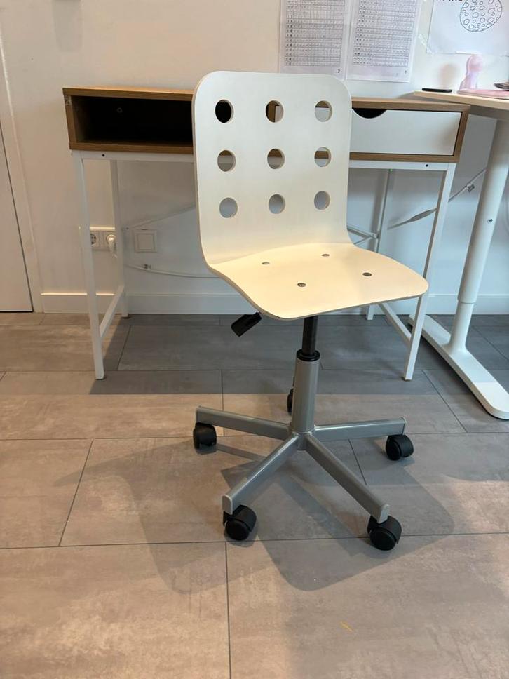 Bureau TRAPPEDAL + IKEA kruk, Huis en Inrichting, Bureaustoelen, Gebruikt, Bureaustoel, Wit, Ophalen