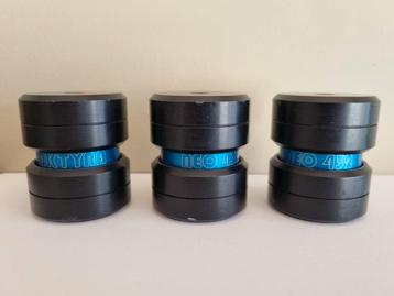 Neo 432 by Aktyna, drie stuks, hoge variant, ontkoppelaars beschikbaar voor biedingen